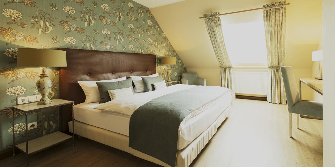 Weingut Hees - Landgasthof Zum Jaeger Aus Kurpfalz Auen Chambre photo